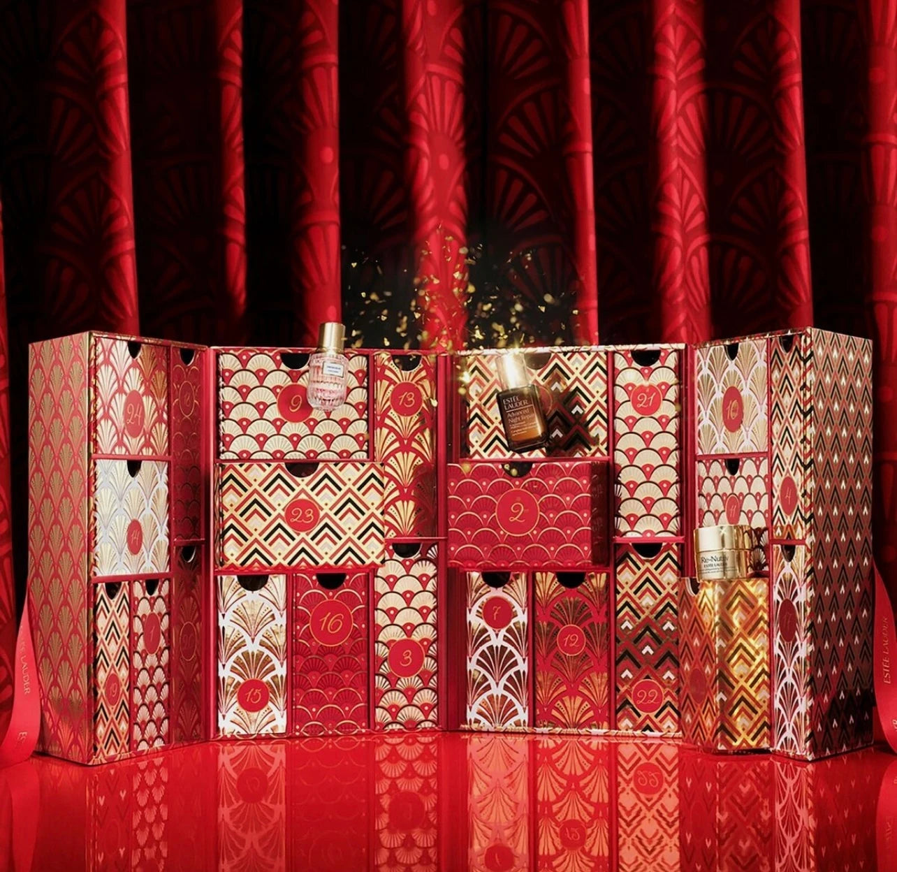 雅詩蘭黛2024假期降臨節日曆，24份奢華美妝驚喜